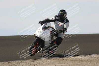 media/Nov-02-2025-Lets Ride (Sun) [[f7a3caa734]]/B Group/1120am (Turn 2 Inside)/